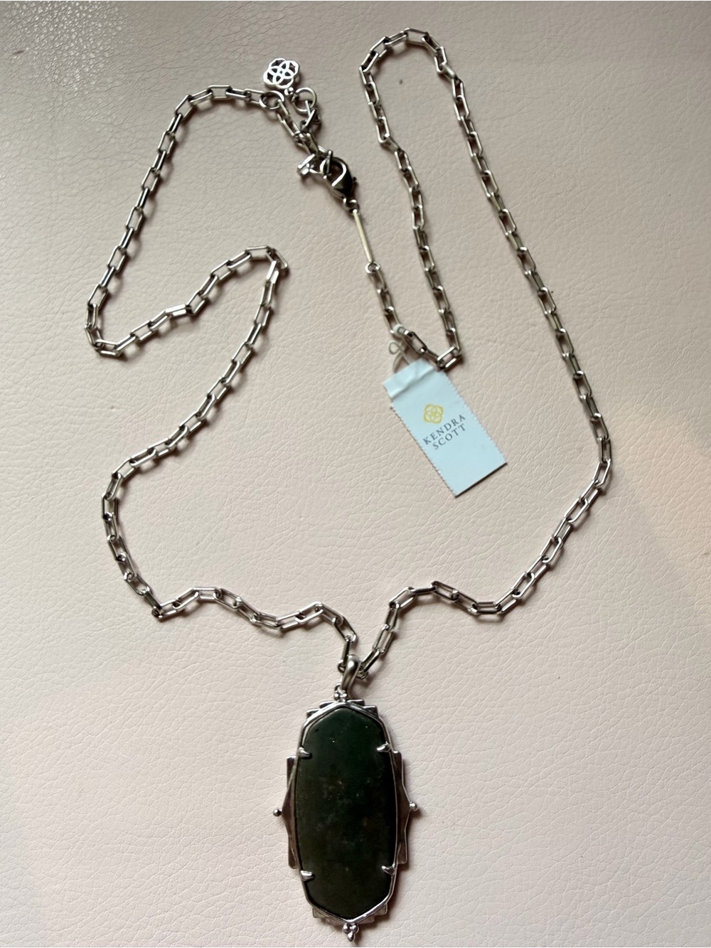 NWT Kendra Scott Baroque Reid Pendant in Rhodium with Pyrite